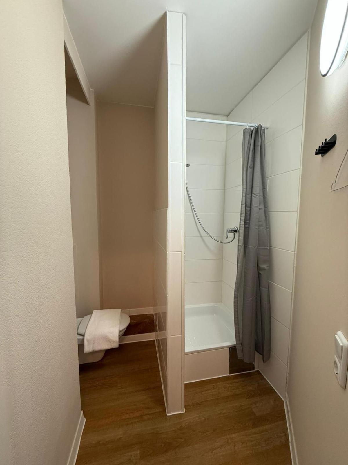 Crown Living Villa Blumenau Studios, Smarttv, Parkplatz Лустенау Экстерьер фото