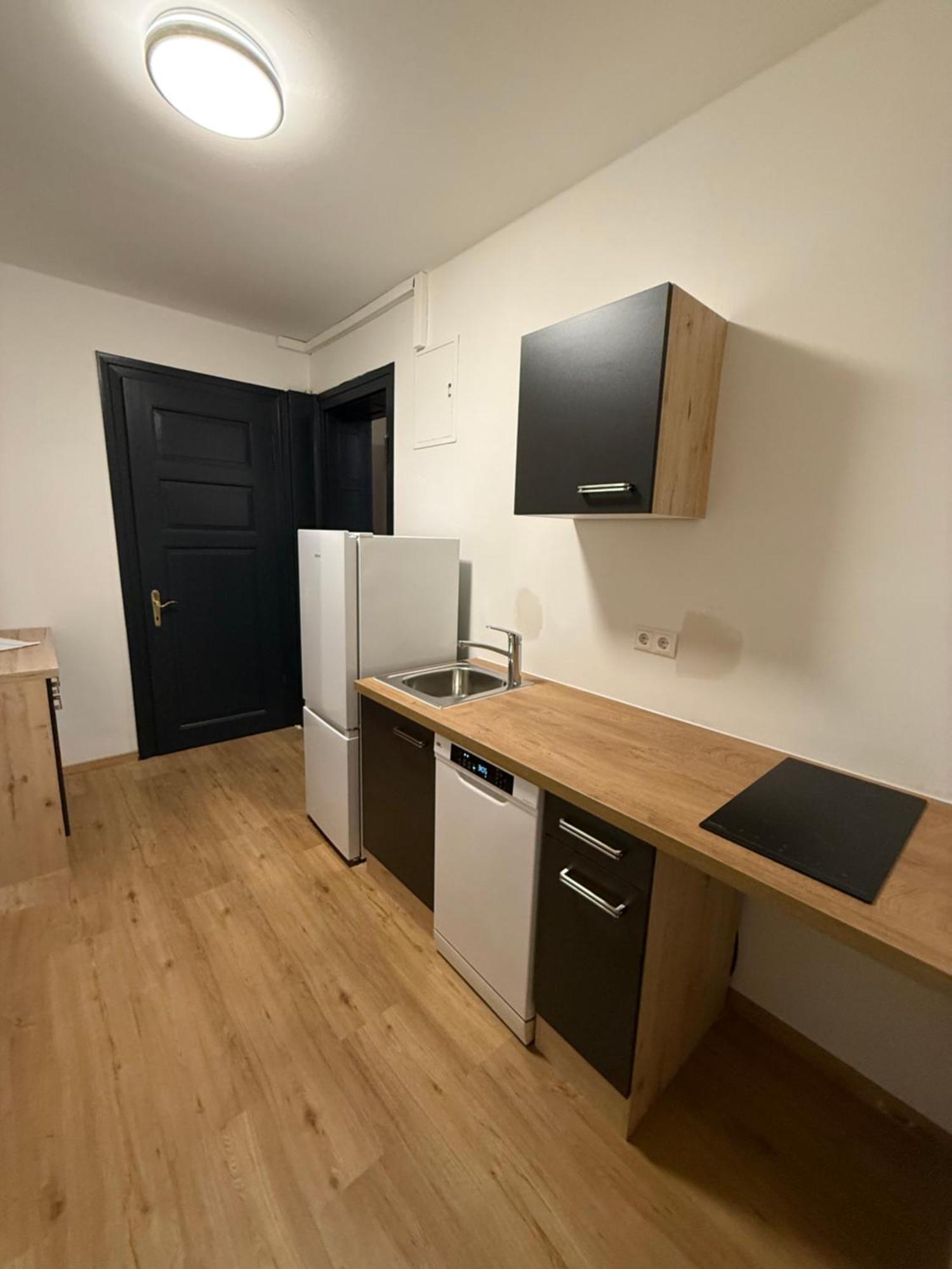 Crown Living Villa Blumenau Studios, Smarttv, Parkplatz Лустенау Экстерьер фото