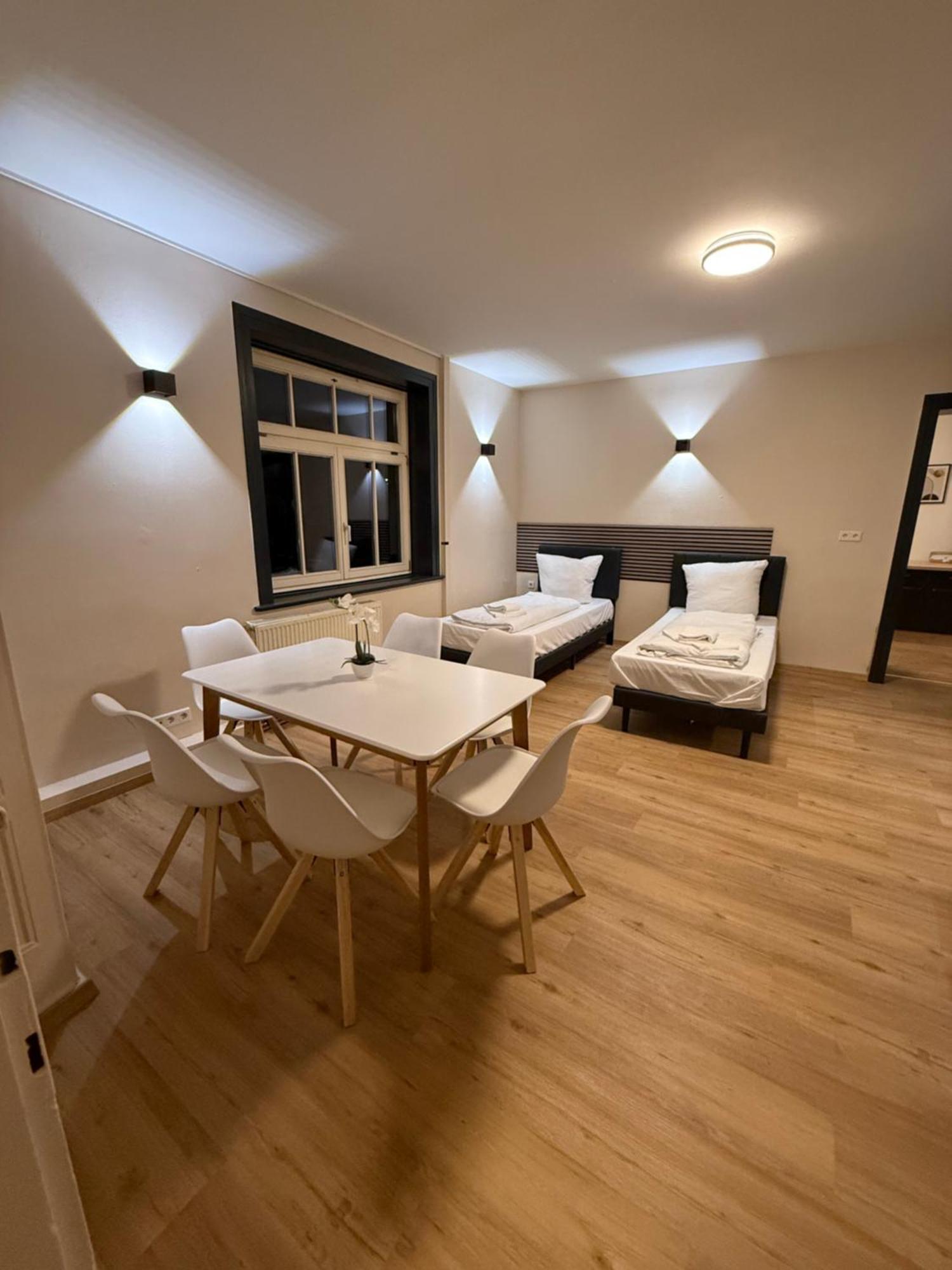 Crown Living Villa Blumenau Studios, Smarttv, Parkplatz Лустенау Экстерьер фото