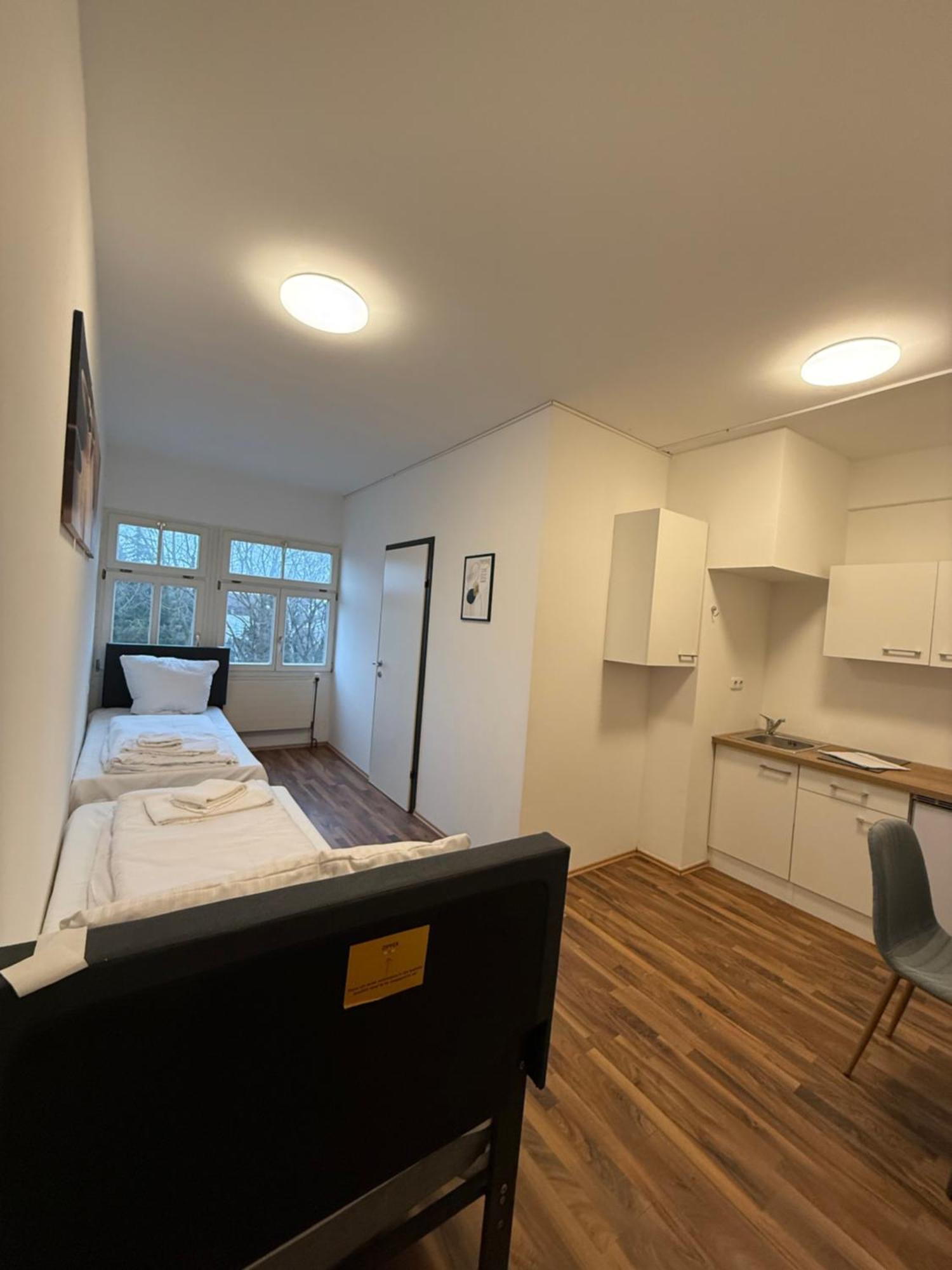 Crown Living Villa Blumenau Studios, Smarttv, Parkplatz Лустенау Экстерьер фото