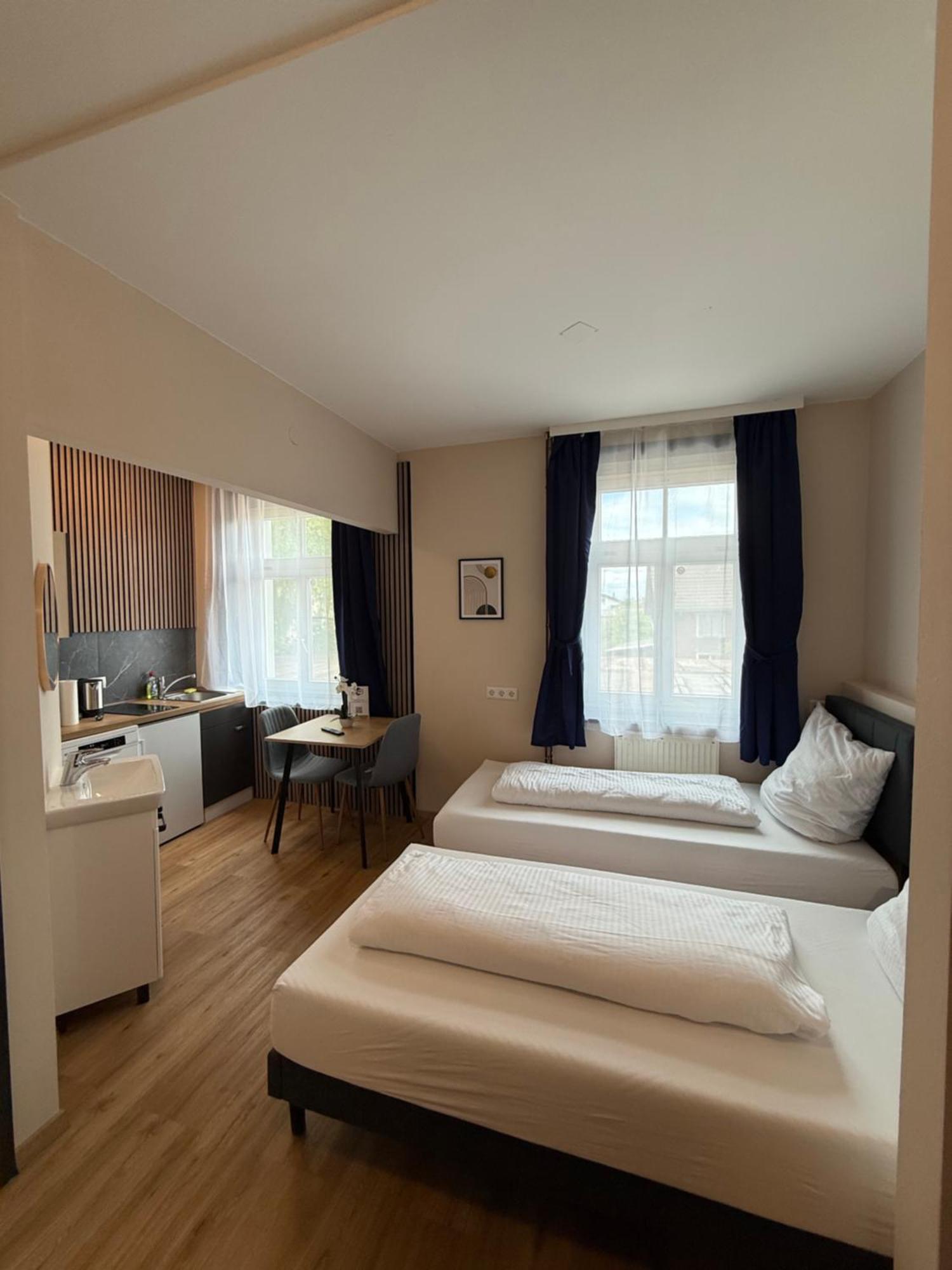 Crown Living Villa Blumenau Studios, Smarttv, Parkplatz Лустенау Экстерьер фото
